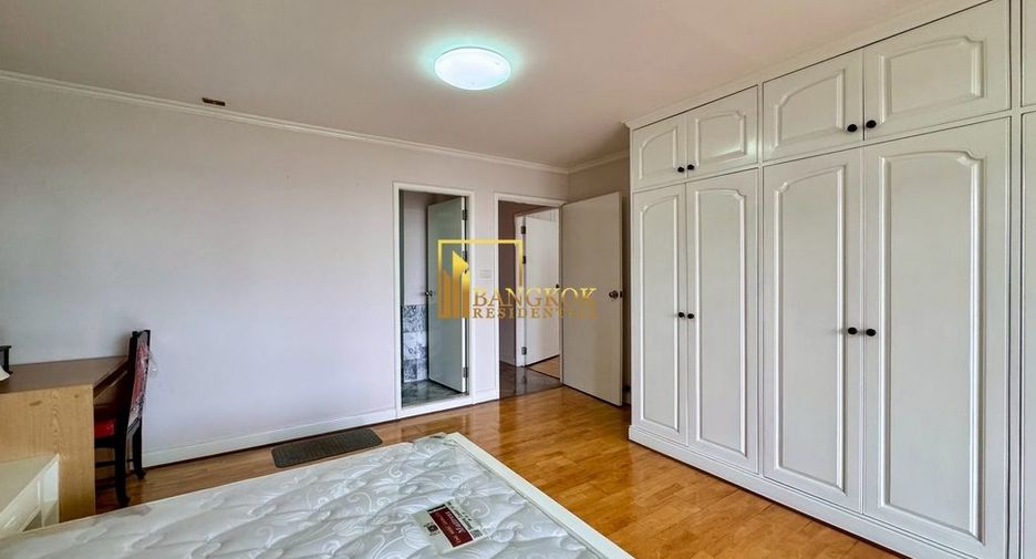 For rent そして for sale 3 ベッドルーム condo in Watthana, Bangkok