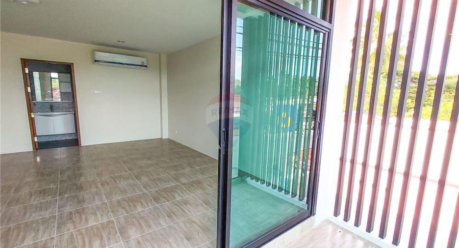 Casa adosada en venta de 2 habitaciones en Khanom, Nakhon Si Thammarat