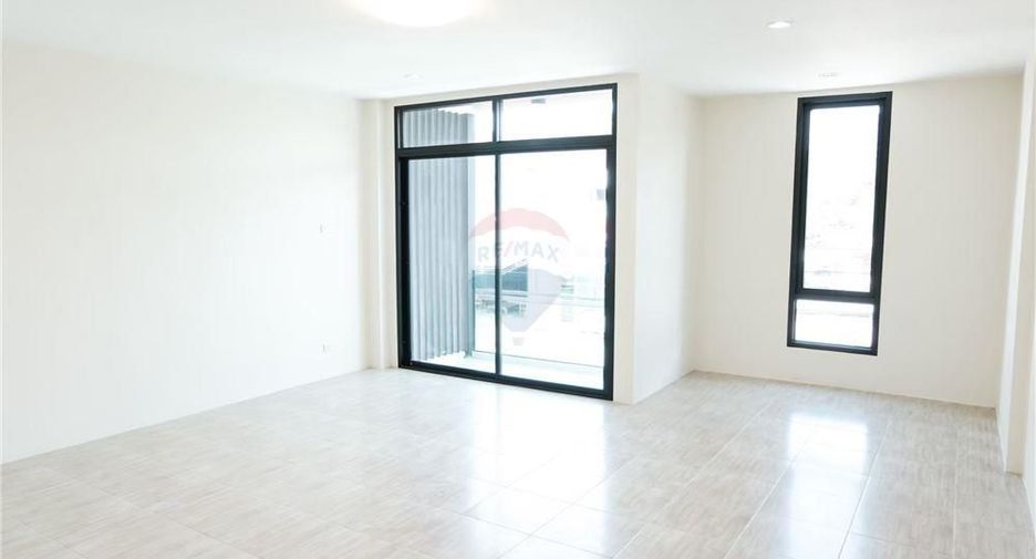 Casa adosada en venta de 2 habitaciones en Khanom, Nakhon Si Thammarat