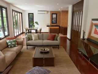 Casa en alquiler de 5 habitaciones en Watthana, Bangkok