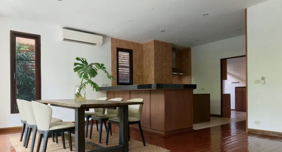 Casa en alquiler de 5 habitaciones en Watthana, Bangkok