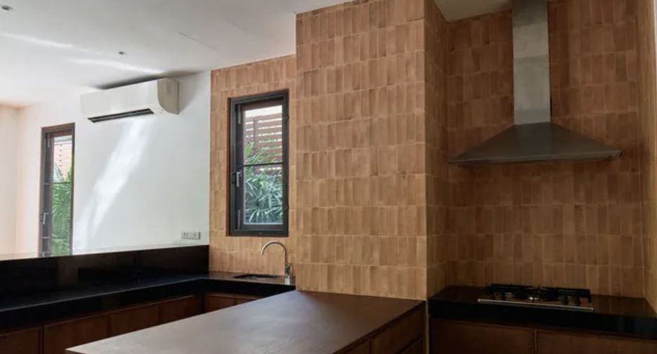 Casa en alquiler de 5 habitaciones en Watthana, Bangkok