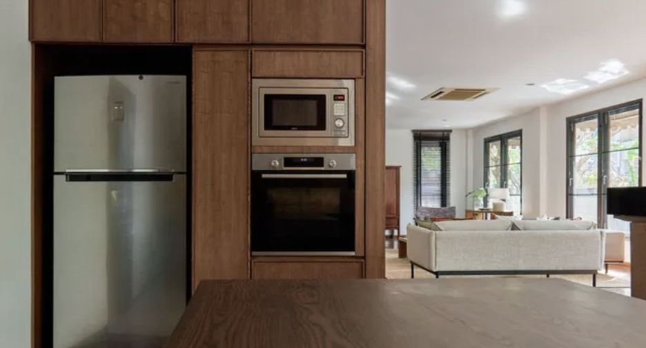 Casa en alquiler de 5 habitaciones en Watthana, Bangkok