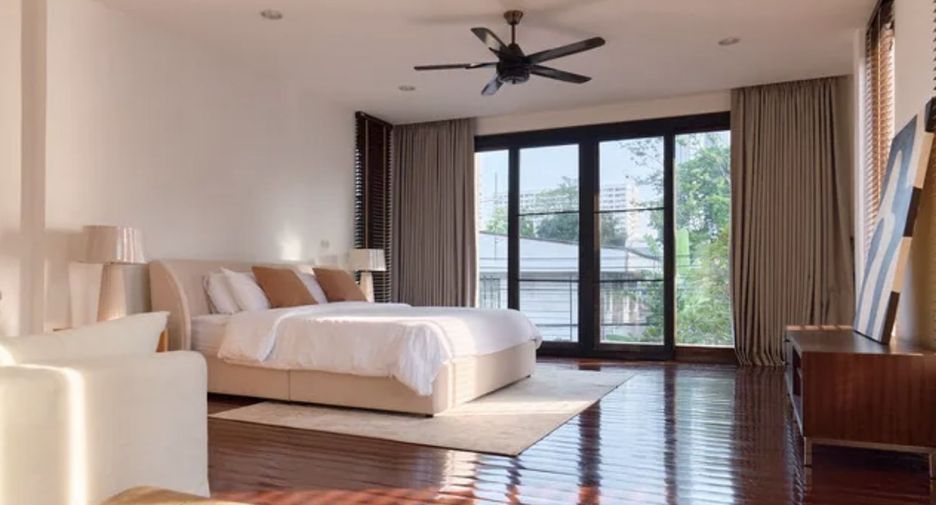 Casa en alquiler de 5 habitaciones en Watthana, Bangkok