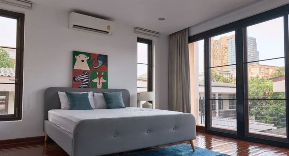 Casa en alquiler de 5 habitaciones en Watthana, Bangkok