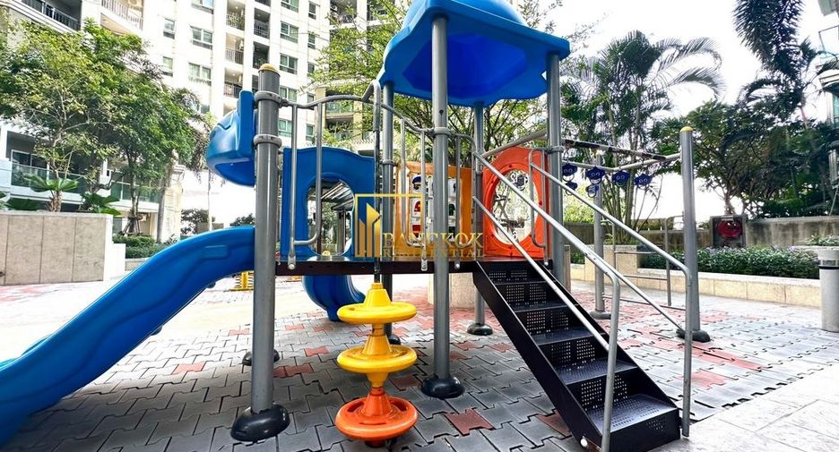 For rent and for sale 3 bedrooms condo in Huai Khwang, Bangkok