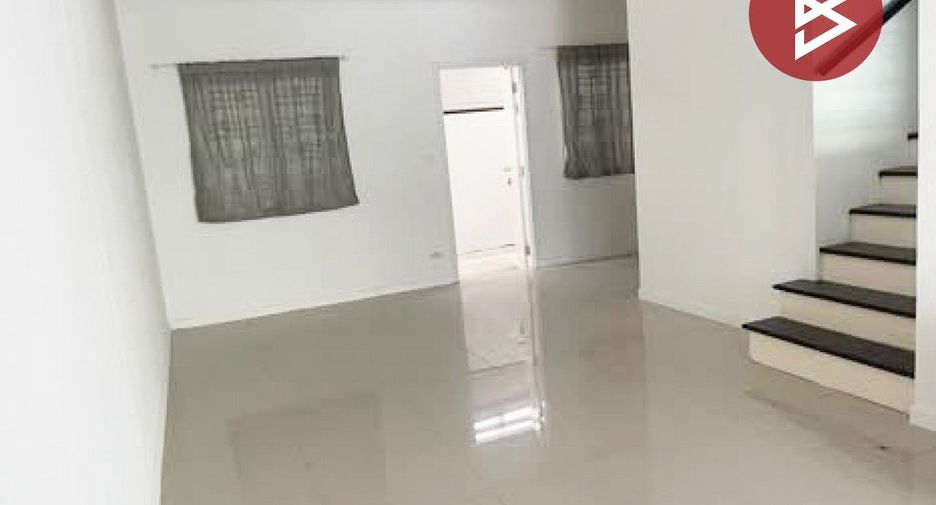 For sale 3 bedrooms townhouse in Bang Sao Thong, Samut Prakan