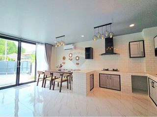 À vendre 4 chambres villa à Ko Samui, Surat Thani