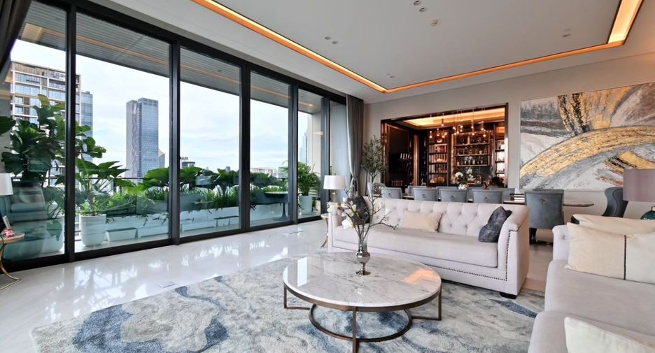 For rent and for sale 3 bedrooms condo in Pathum Wan, Bangkok