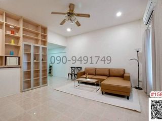 For rent 5 bedrooms townhouse in Bang Na, Bangkok