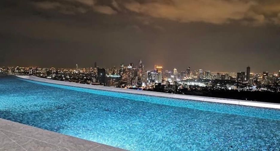For rent 1 bed condo in Khlong Toei, Bangkok
