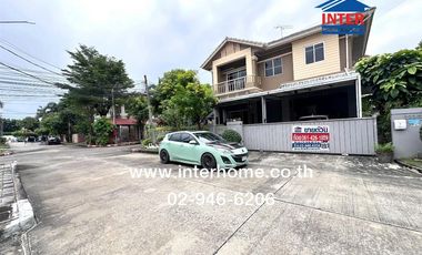 For sale 4 bedrooms house in Khlong Sam Wa, Bangkok
