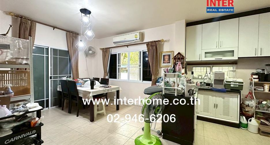 For sale 4 bedrooms house in Khlong Sam Wa, Bangkok