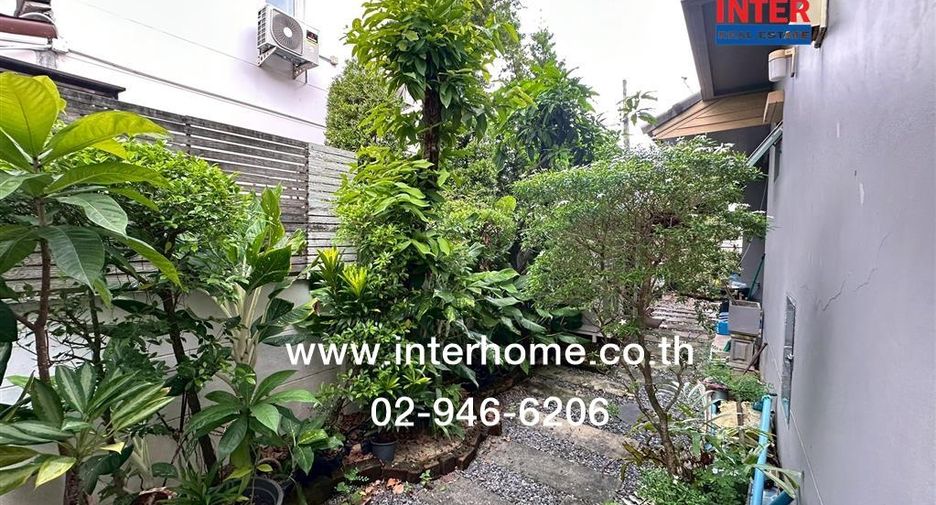 For sale 4 bedrooms house in Khlong Sam Wa, Bangkok