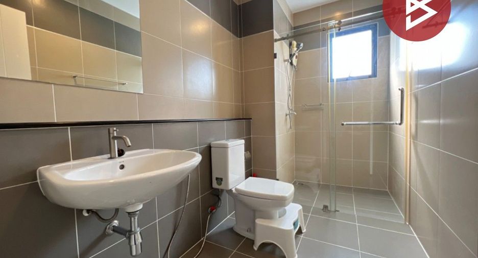 For sale 4 bedrooms house in Sam Phran, Nakhon Pathom