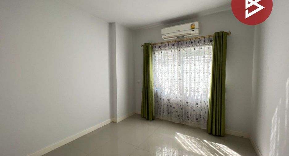 For sale 4 bedrooms house in Sam Phran, Nakhon Pathom