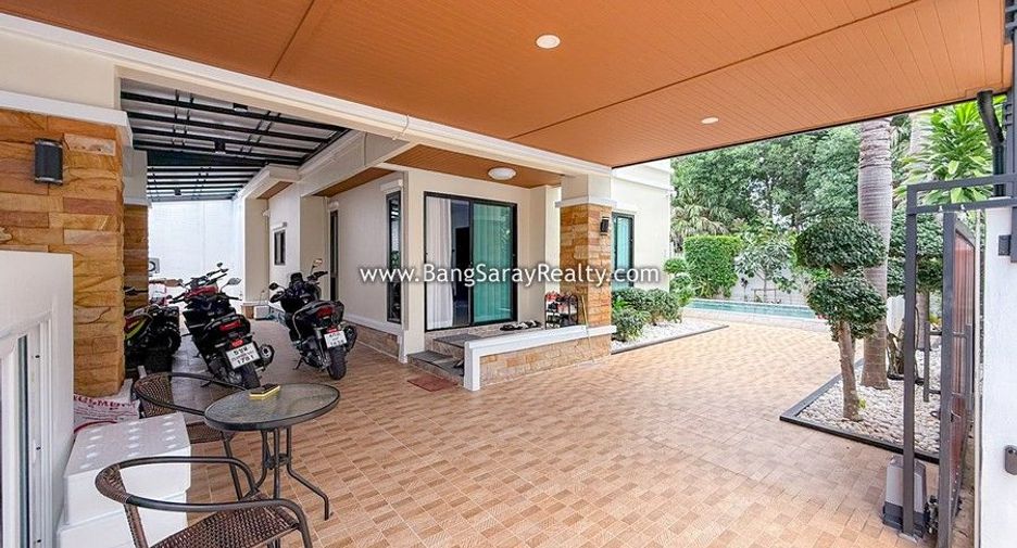 For sale 4 bedrooms house in Sattahip, Chonburi