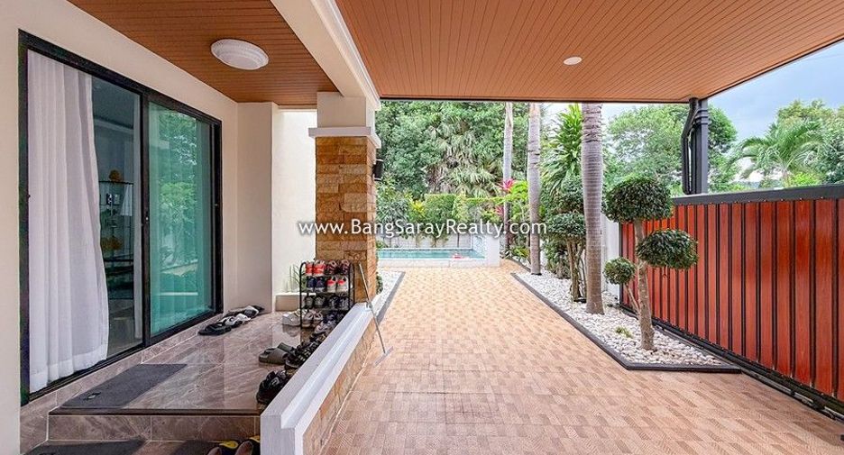 For sale 4 bedrooms house in Sattahip, Chonburi