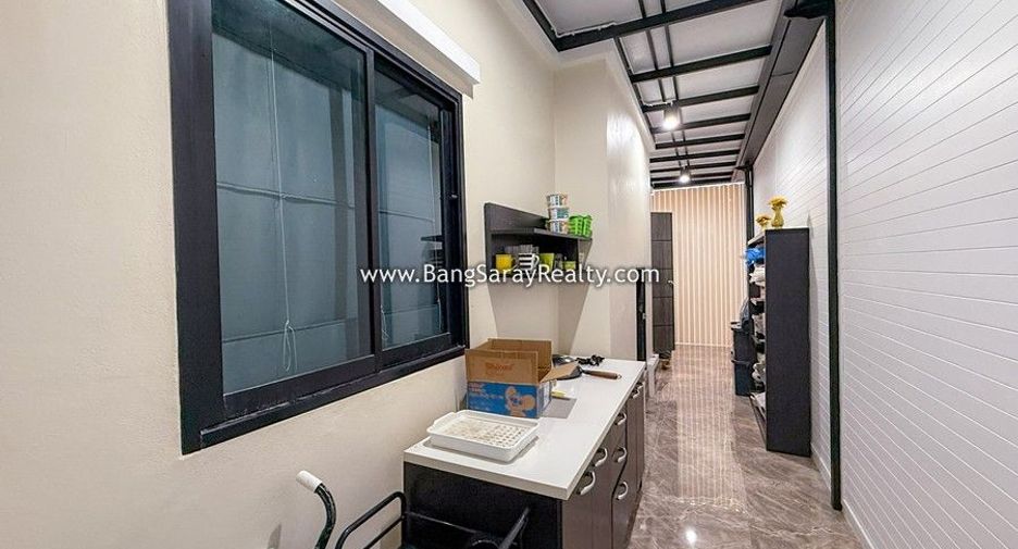 For sale 4 bedrooms house in Sattahip, Chonburi