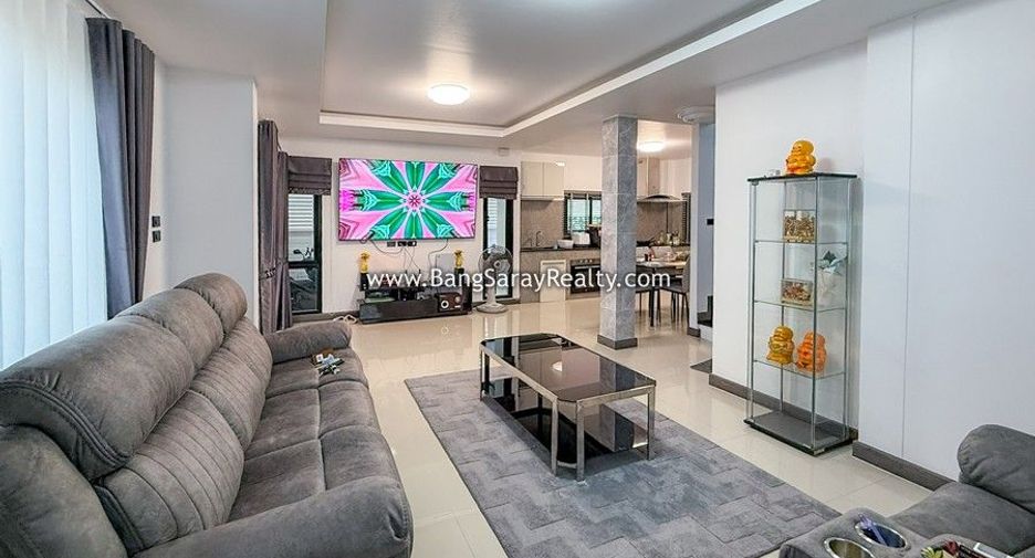 For sale 4 bedrooms house in Sattahip, Chonburi