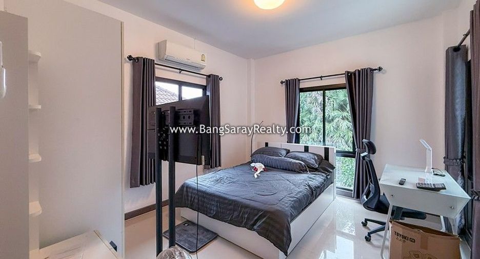 For sale 4 bedrooms house in Sattahip, Chonburi