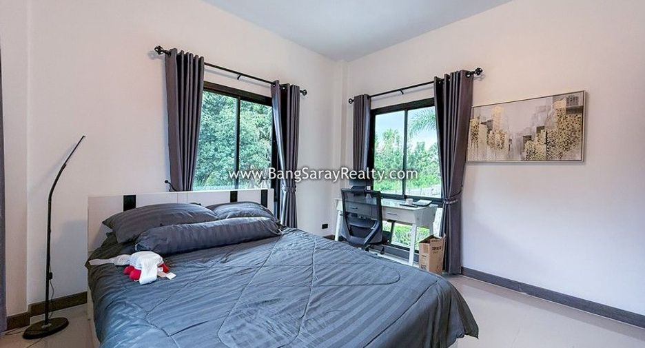For sale 4 bedrooms house in Sattahip, Chonburi