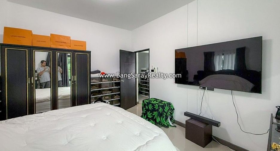 For sale 4 bedrooms house in Sattahip, Chonburi