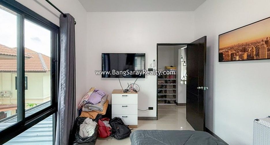 For sale 4 bedrooms house in Sattahip, Chonburi
