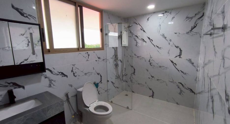 For rent and for sale 7 bedrooms villa in Doi Saket, Chiang Mai