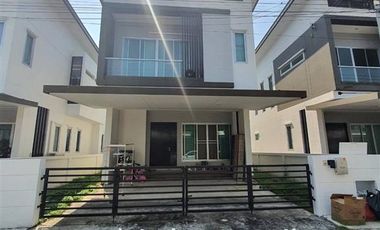 À vendre 3 chambres maison à Bang Khun Thian, Bangkok
