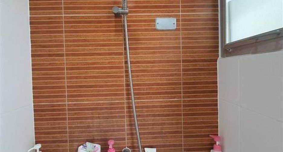À vendre 3 chambres maison à Bang Khun Thian, Bangkok