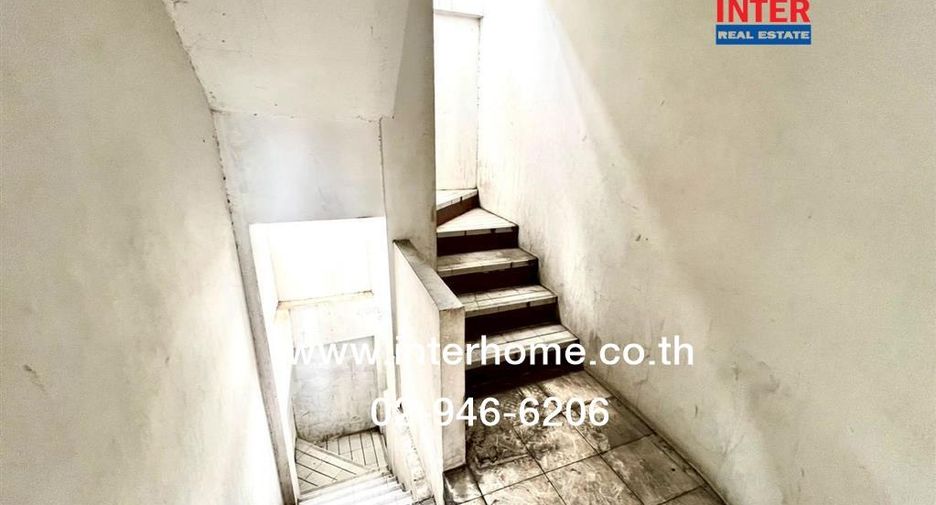 For sale 10 bedrooms retail Space in Din Daeng, Bangkok