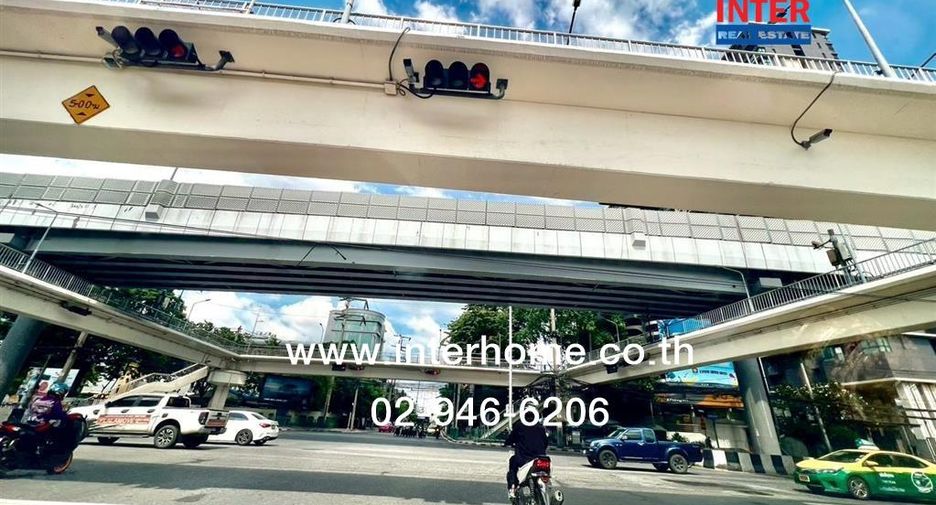 For sale 10 bedrooms retail Space in Din Daeng, Bangkok