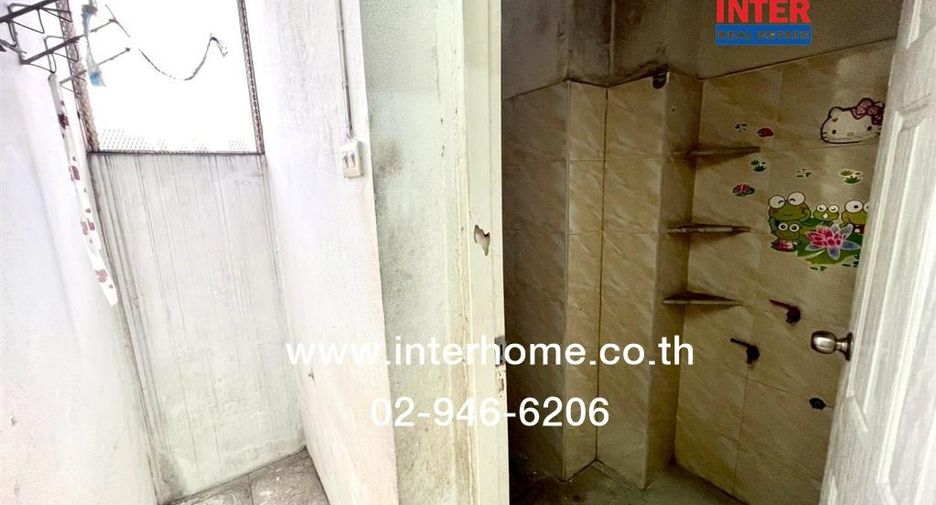 For sale 9 bedrooms retail Space in Din Daeng, Bangkok
