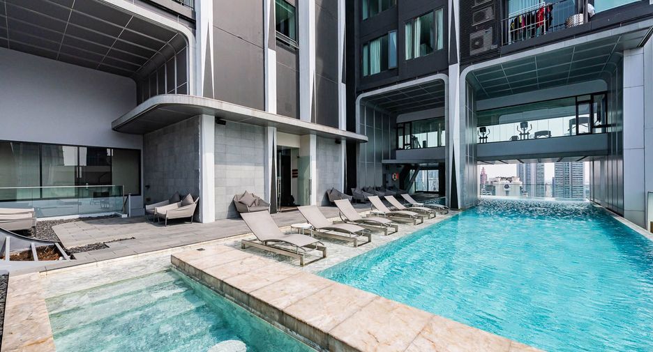 For rent そして for sale 2 ベッドルーム condo in Khlong Toei, Bangkok