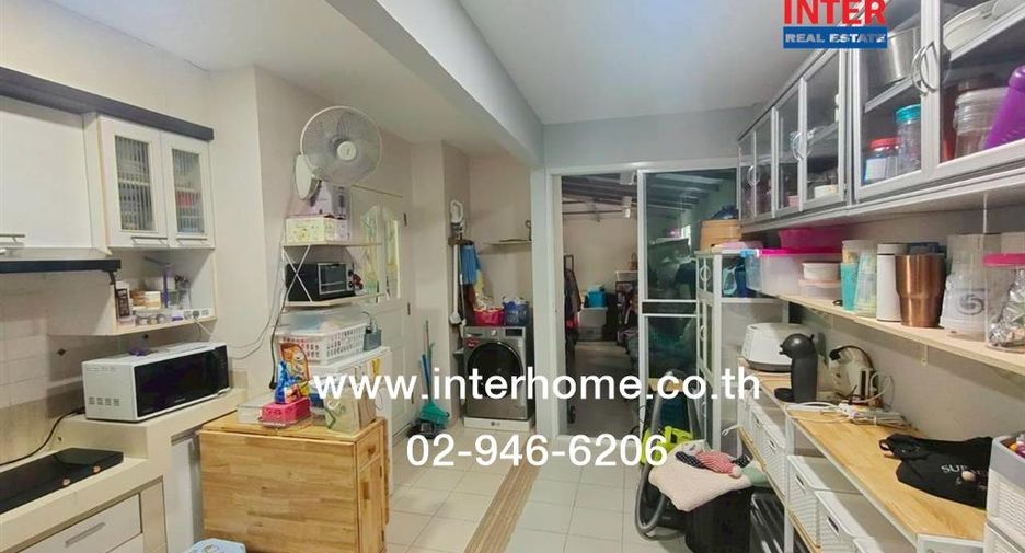 Haus zum Kauf mit 3 Zimmer in Mueang Pathum Thani, Pathum Thani
