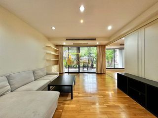 For rent and for sale 2 bedrooms condo in Huai Khwang, Bangkok