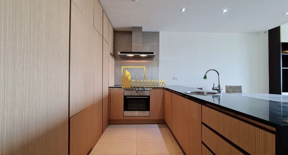 For rent and for sale 2 bedrooms condo in Yan Nawa, Bangkok
