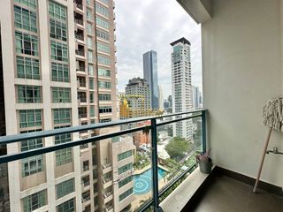 For rent そして for sale 2 ベッドルーム condo in Pathum Wan, Bangkok
