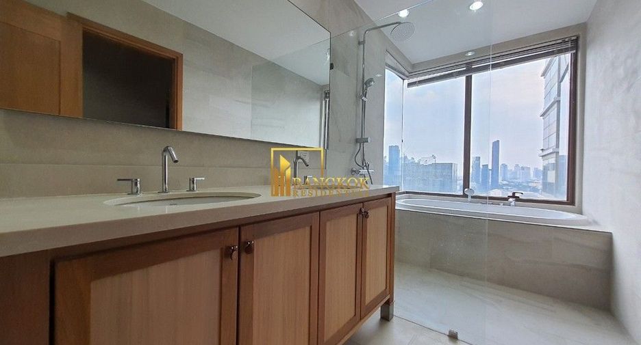 For rent and for sale 2 bedrooms condo in Khlong Toei, Bangkok