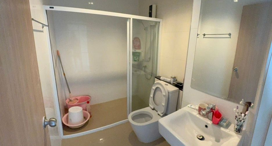 For sale 2 bedrooms condo in Mueang Samut Prakan, Samut Prakan