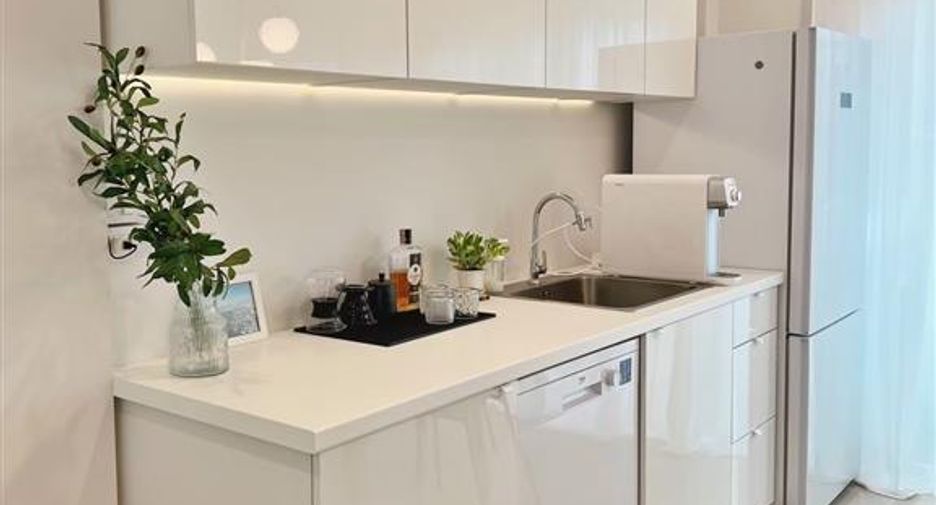 For sale 3 bedrooms townhouse in Sai Mai, Bangkok