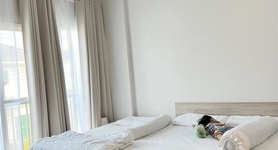 For sale 3 bedrooms townhouse in Sai Mai, Bangkok