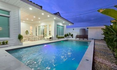 Villa zum Kauf mit 4 Zimmer in Bang Lamung, Chonburi