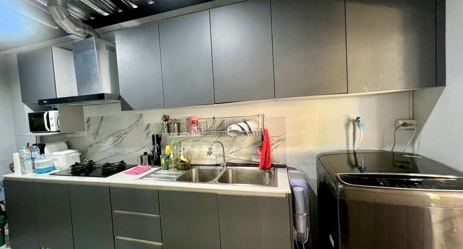Casa adosada en venta de 3 habitaciones en Bang Yai, Nonthaburi