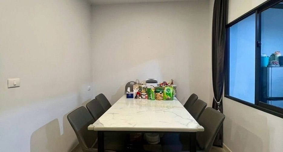 Casa adosada en venta de 3 habitaciones en Bang Yai, Nonthaburi