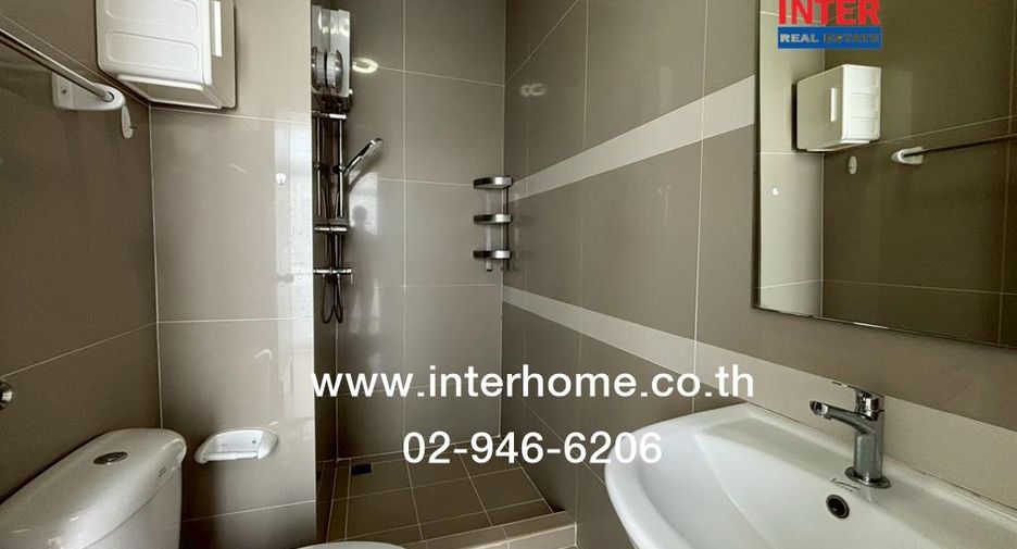 For sale 3 bedrooms townhouse in Don Mueang, Bangkok