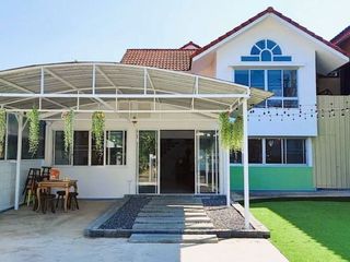 Haus zum Kauf mit 3 Zimmer in Saphan Sung, Bangkok