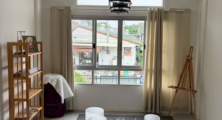 À vendre 3 chambres maison à Saphan Sung, Bangkok