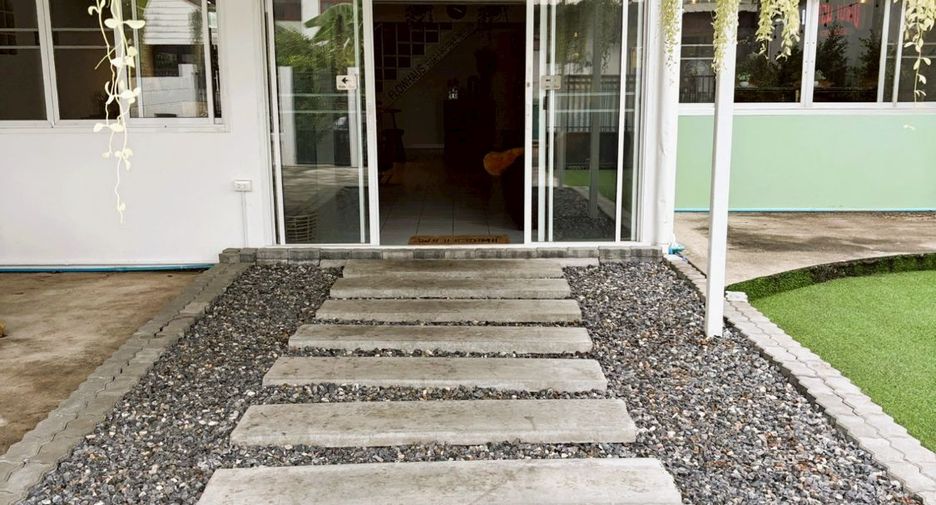 À vendre 3 chambres maison à Saphan Sung, Bangkok